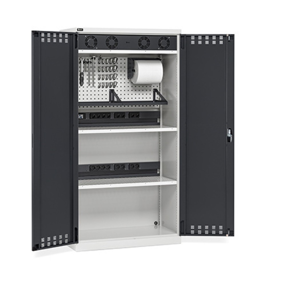 Imagen del producto: Armario de carga de baterías recargables Fami PERFOM, 2 baldas perforadas, regletas de enchufes, regletas de enchufes, rejilla de ventilación, 2.000 x 1.023 x 726 mm (alto x ancho x fondo), gris claro, antracita