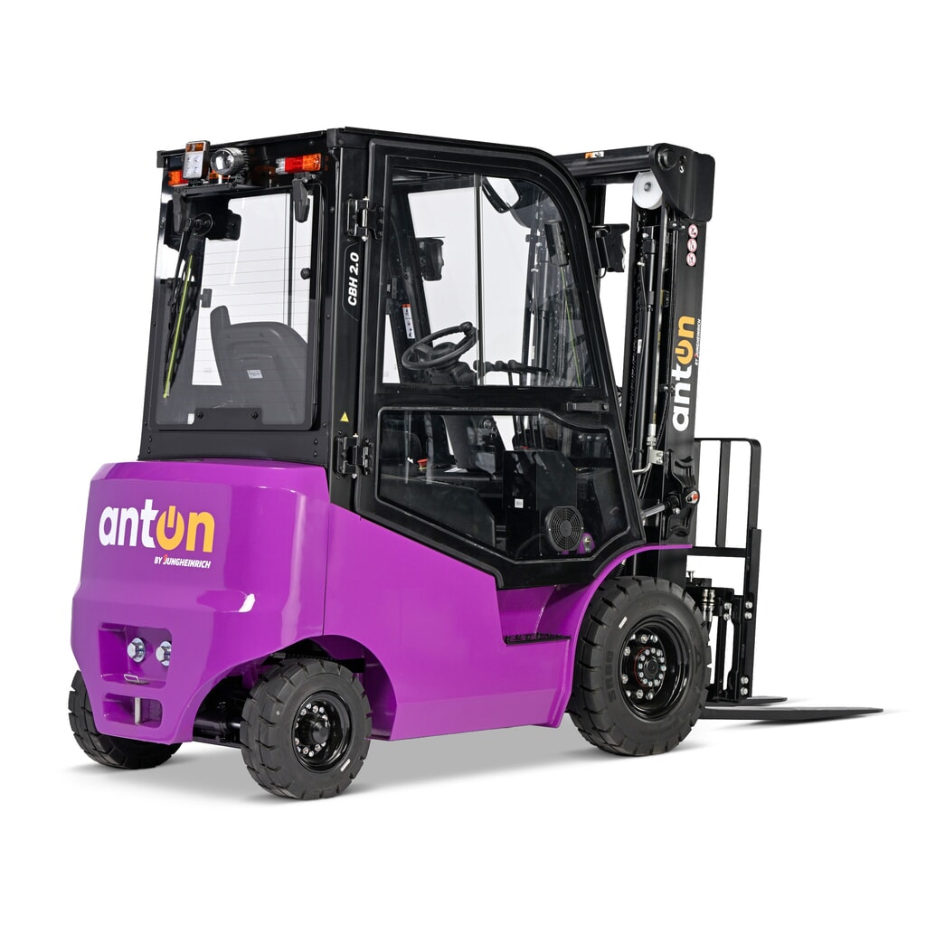 AntOn by Jungheinrich contrapesada eléctrica CBH 2.0 con mástil telescópico triple, altura de elevación 4800 mm, capacidad de carga 2000 kg, cabina de protección contra el mal tiempo Comfort, incluye cargador incorporado. Número de imagen del producto 3: AntOn by Jungheinrich contrapesada eléctrica CBH 2.0 con mástil telescópico triple, altura de elevación 4800 mm, capacidad de carga 2000 kg, cabina de protección contra el mal tiempo Comfort, incluye cargador incorporado.
