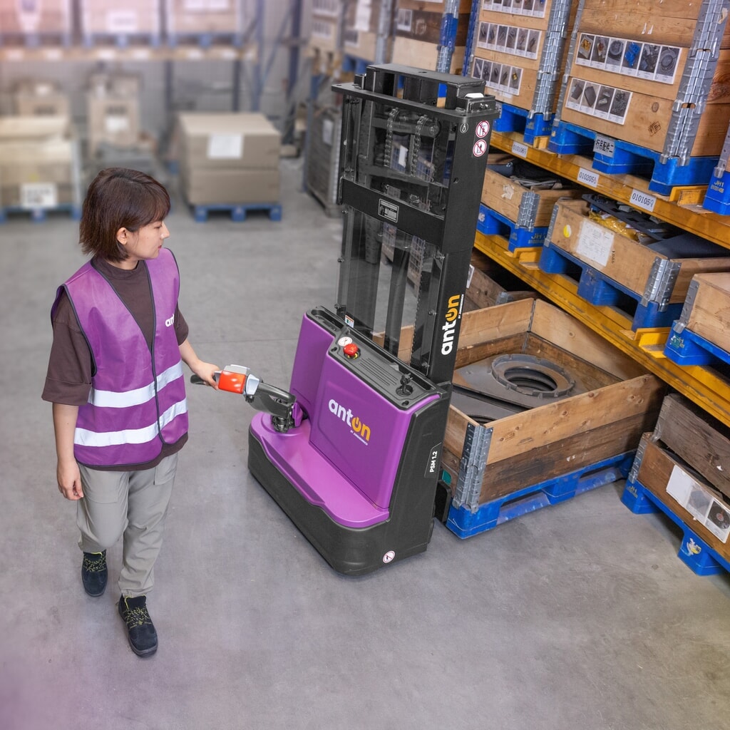 Número de imagen del producto 12: AntOn by Jungheinrich apilador eléctrico PSM 1.2, con mástil de elevación telescópico doble, capacidad de carga 1200 kg, altura de elevación 2522 mm