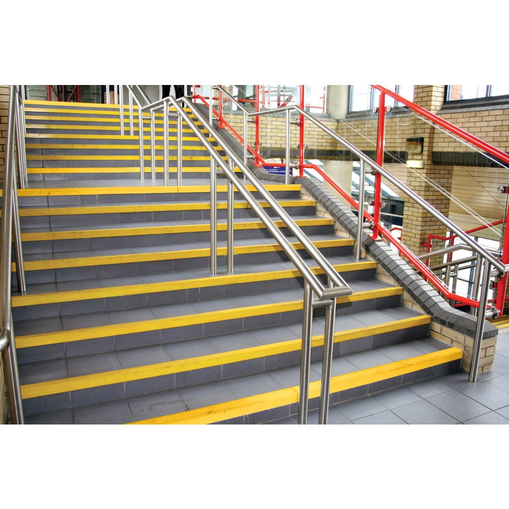 Número de imagen del producto 3: COBA Perfil antideslizante para peldaños COBAGRiP® Stair Nosing, H x An x Fo 5,5 x 1.000 x 55 mm, amarillo