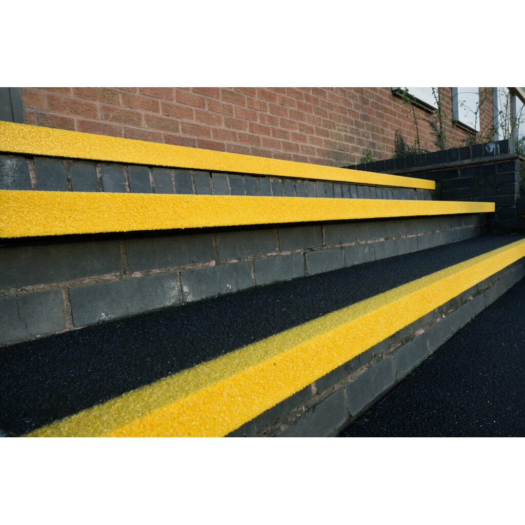 Número de imagen del producto 3: COBA Perfil antideslizante para peldaños COBAGRiP® Stair Tread, H x A x F 5,5 x 750 x 345 mm, negro/amarillo