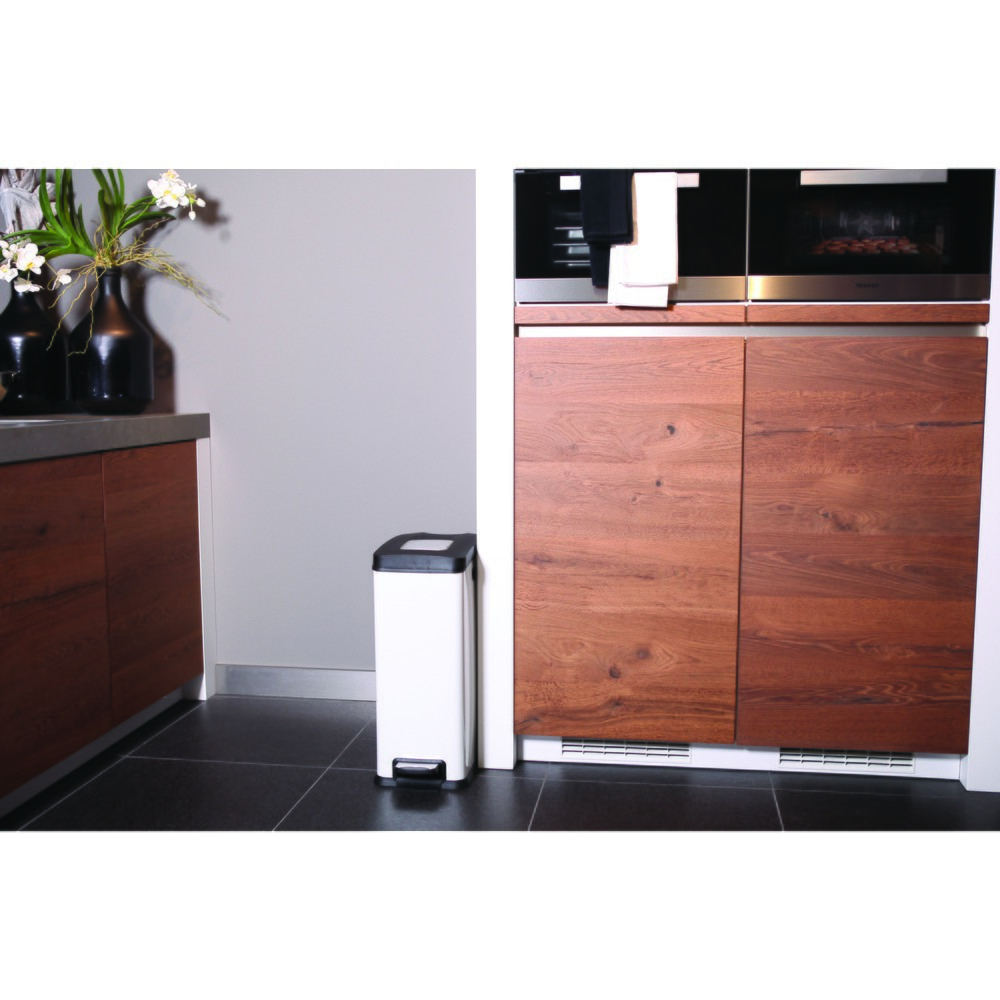 Número de imagen del producto 5: Cubo de residuos con pedal EKO Rejoice, 30 litros, blanco