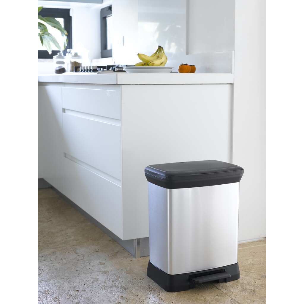 Cubo de residuos DECOBIN con pedal, rectangular, 30 litros, plata/negro Número de imagen del producto 2: Cubo de residuos DECOBIN con pedal, rectangular, 30 litros, plata/negro
