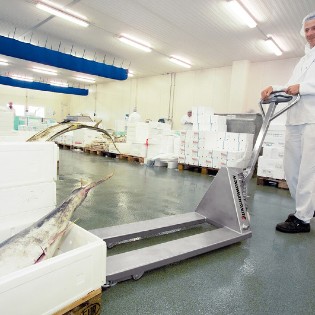 Número de imagen del producto 6: Transpaleta manual de acero inoxidable Jungheinrich AM I20, capacidad de carga 2.000 kg, longitud de horquilla 1.220 mm, nailon