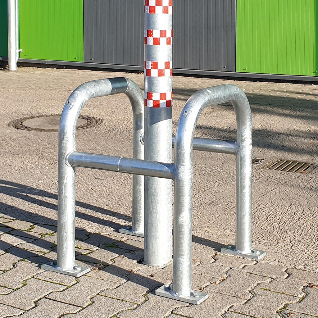 Protección anticolisión para columnas MORAVIA, aplicación exterior, galvanizado en caliente, altura de 600 mm, para dimensiones de columna 400 x 400 mm (ancho x fondo) Número de imagen del producto 7: Protección anticolisión para columnas MORAVIA, aplicación exterior, galvanizado en caliente, altura de 600 mm, para dimensiones de columna 400 x 400 mm (ancho x fondo)