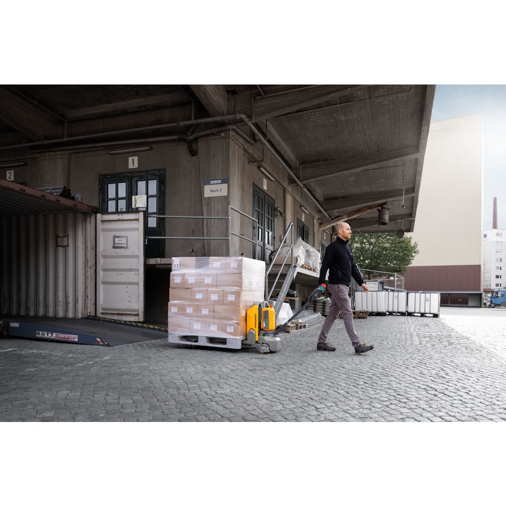 Número de imagen del producto 9: Transpaleta eléctrica Jungheinrich AME 16, capacidad de carga 1.600 kg, longitud de horquilla 1.150 mm, ancho de soporte de horquilla 685 mm